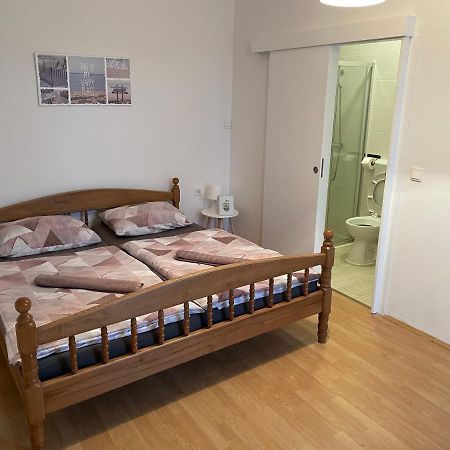 Nine Sveti Juraj Hotel Eksteriør billede